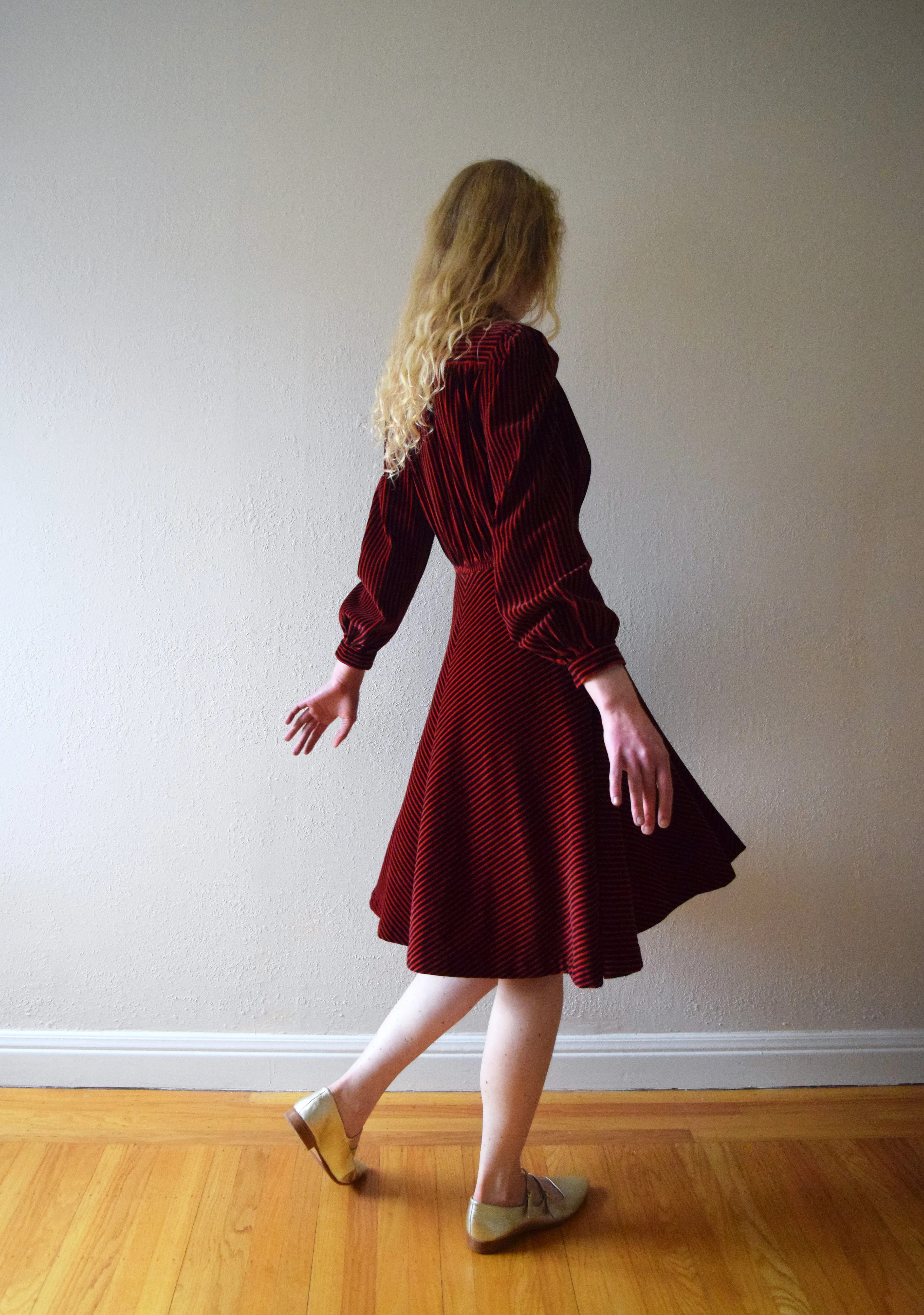1930s 1940s striped FOGA velvet dress . size small to s/m