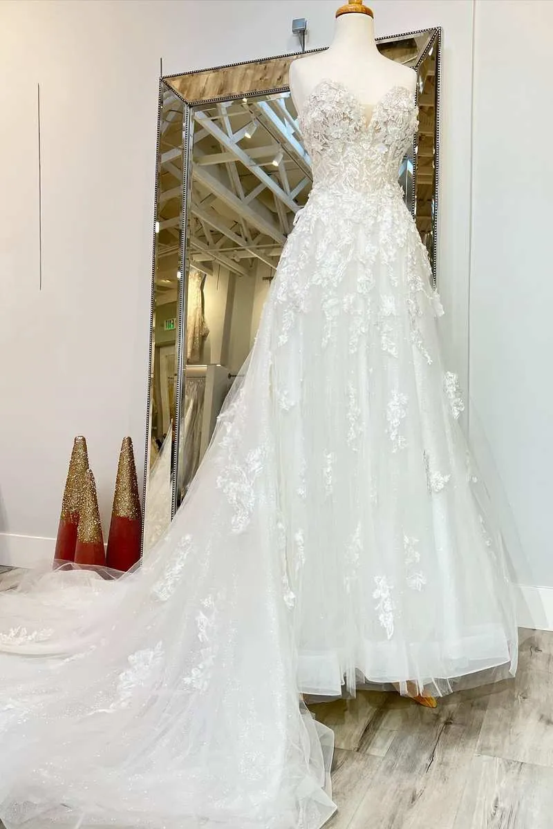 A-Line White Floral Applique Sweetheart Long Wedding Dress with Sweep Train