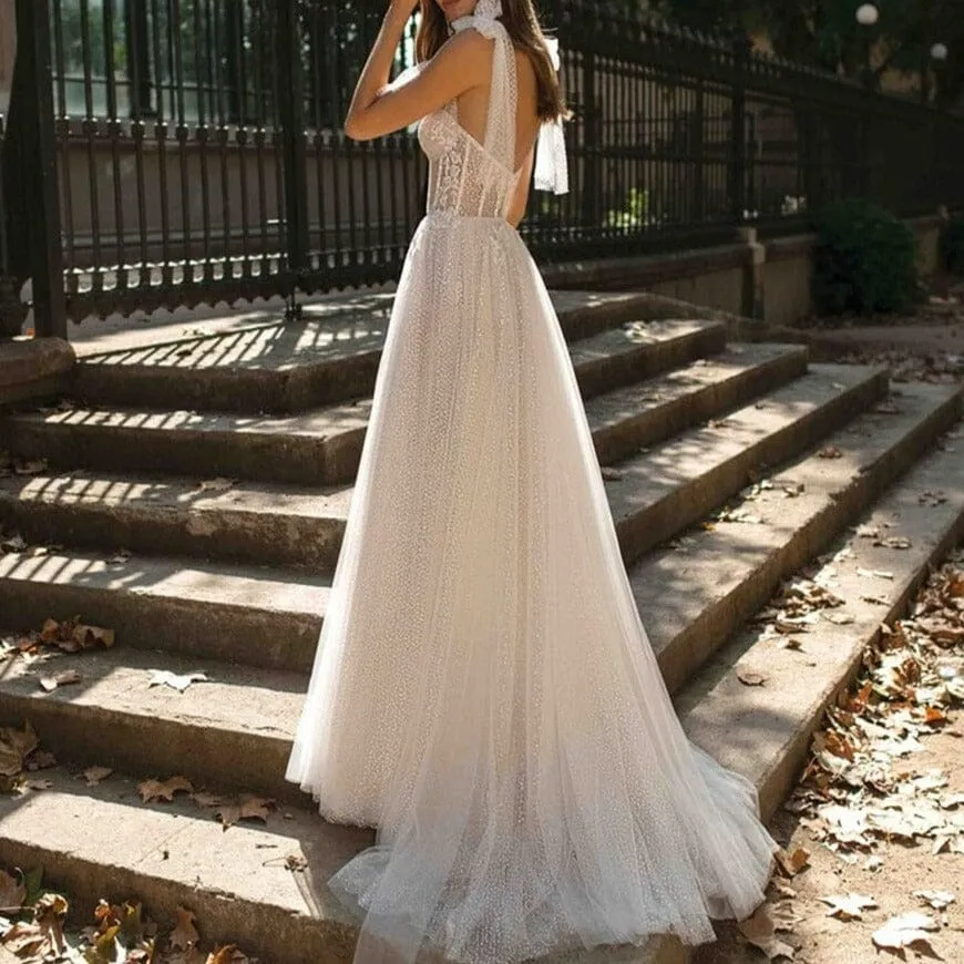 A-Line White Tulle Lace Flattering Wedding Dress With Slit