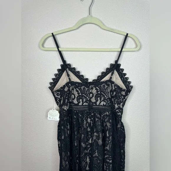 ALTAR'D STATE LACE OVERLAY DRESS SIZE M