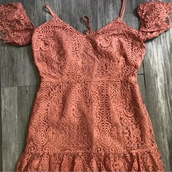 BB Dakota- Lace Cold Shoulder Open Back Dress Size 8 Misty Rose Fairycore Boho‎