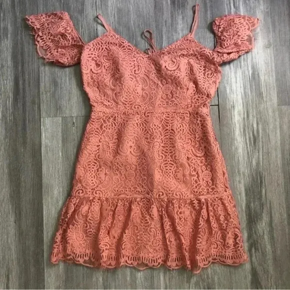 BB Dakota- Lace Cold Shoulder Open Back Dress Size 8 Misty Rose Fairycore Boho‎
