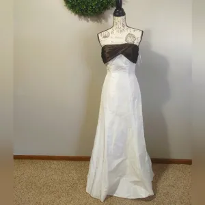 Belsoie Elegant White and Brown Strapless Dress 4/2 (Street)