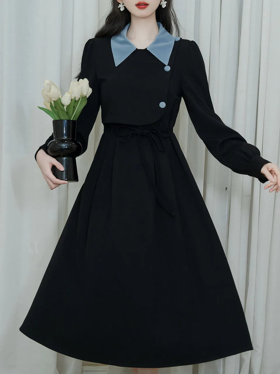 Black 1950S Windbreaker Dress With Blue Buttons