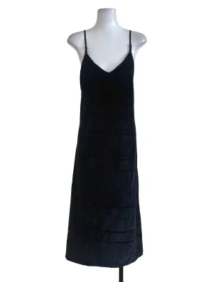 Black Plain Backless Velvet Dress