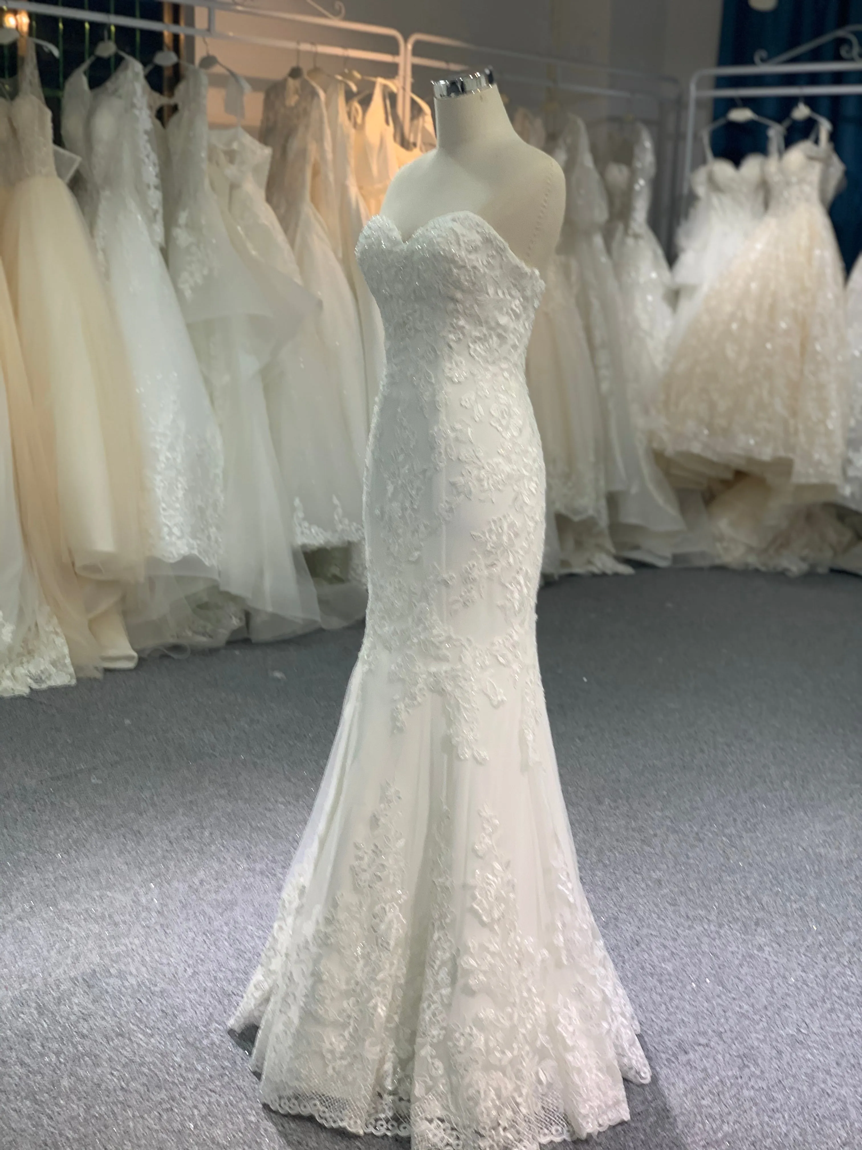 BYG luxury strapless mermaid with detachable train wedding dress