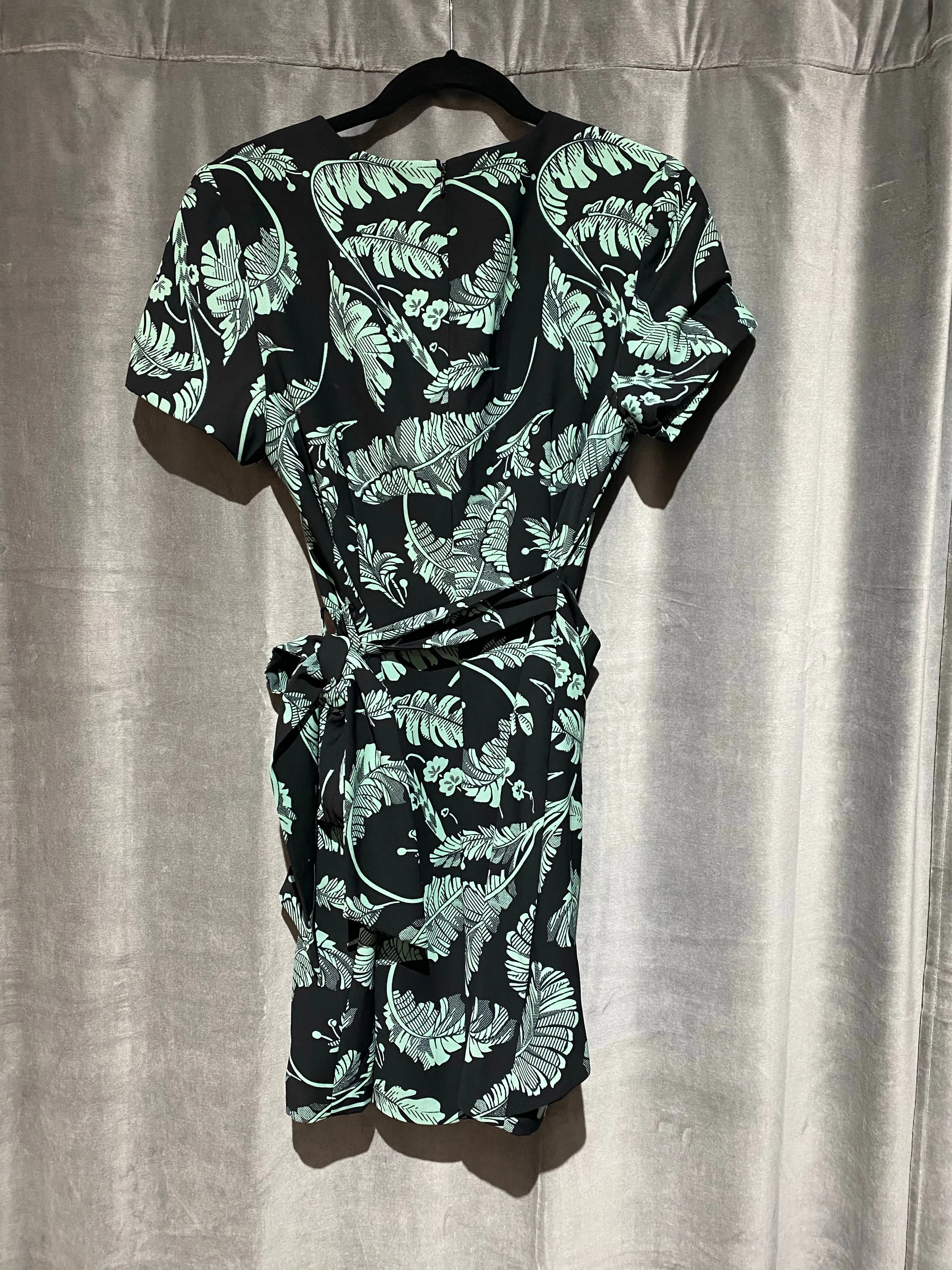 Cinq a sept Short Sleeve Tie-Side Palm Print Mini Dress