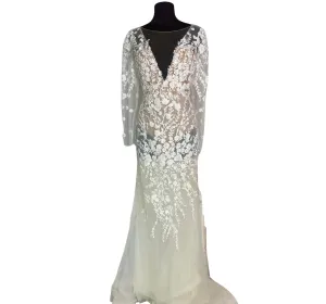 DAVIDS BRIDAL Galina Bridal Gown Style #AI26010233 Ivory Size 4