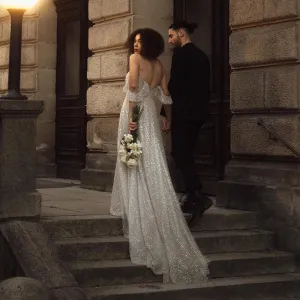 Drop Flare Sleeves Shining A Line Wedding Dress Customized Low Cut Luxury Plus Size Sweetheart Bling Beach Simple Bridal Gowns