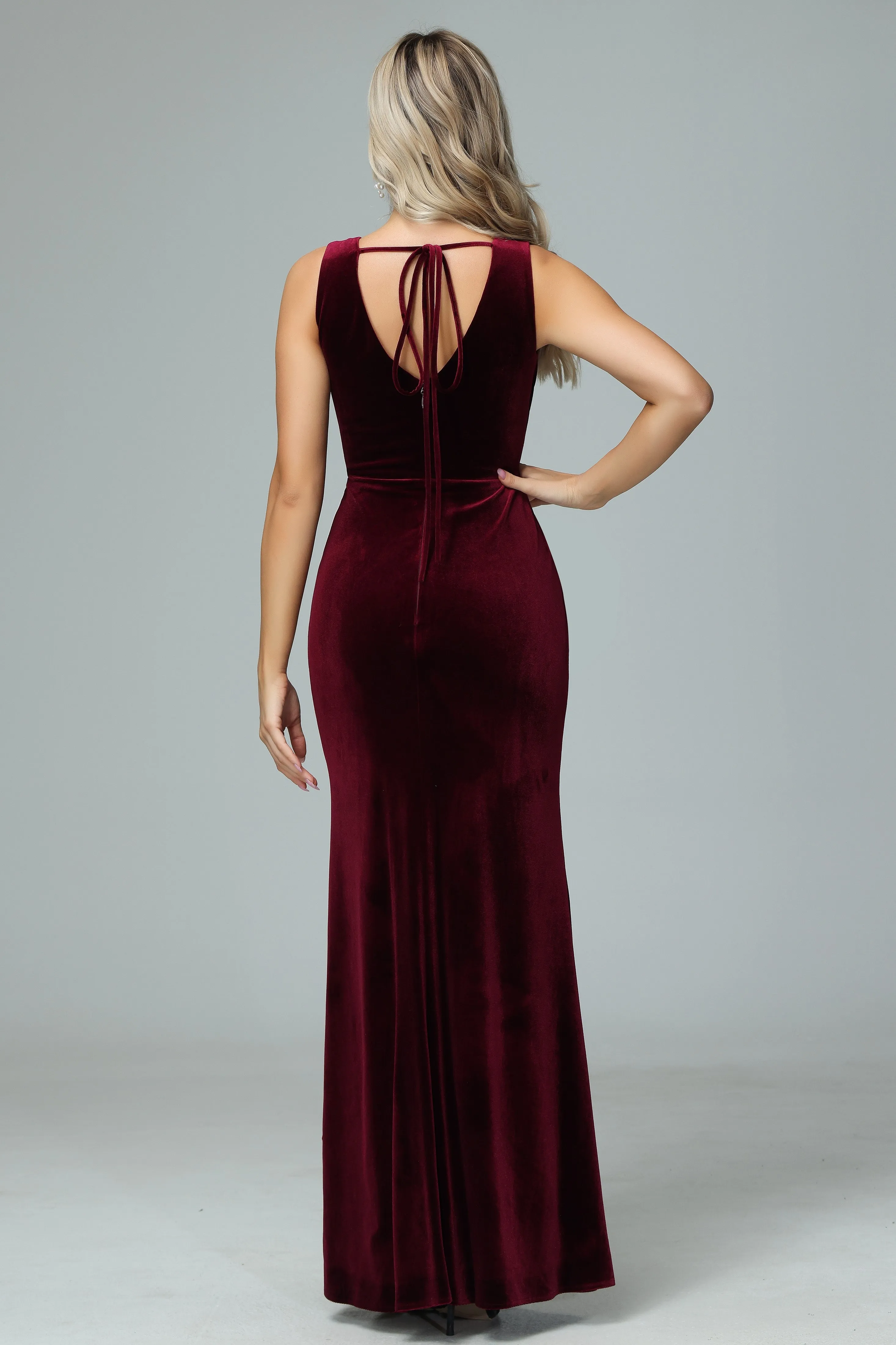 Elegant Sheath V-neck Velvet Winter Wedding Party Dresses