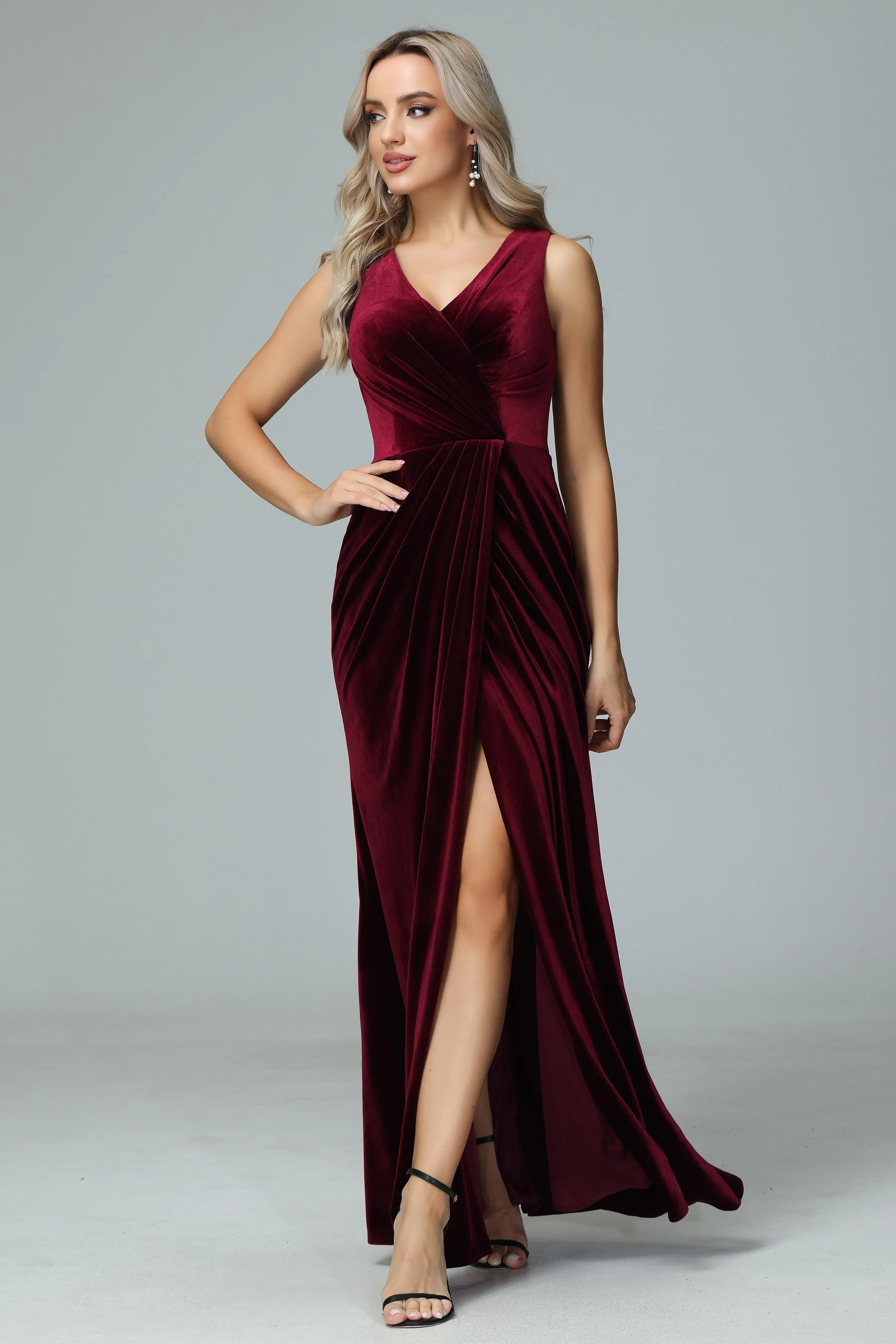 Elegant Sheath V-neck Velvet Winter Wedding Party Dresses