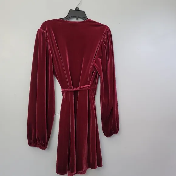 Gianni Bini Leighton Velvet  Surplice V-Neck Long Sleeve Wrap Dress