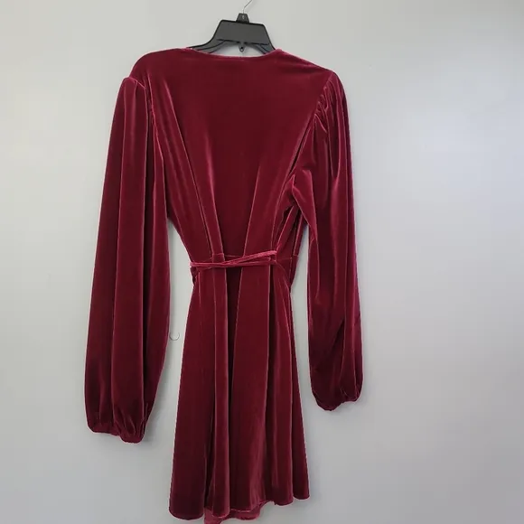 Gianni Bini Leighton Velvet  Surplice V-Neck Long Sleeve Wrap Dress
