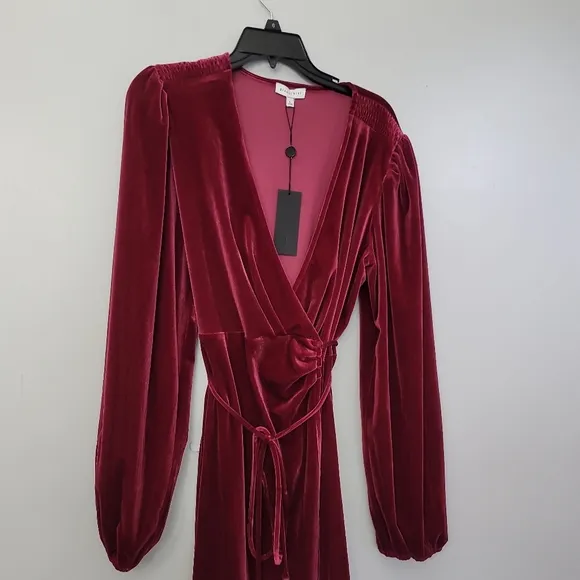 Gianni Bini Leighton Velvet  Surplice V-Neck Long Sleeve Wrap Dress
