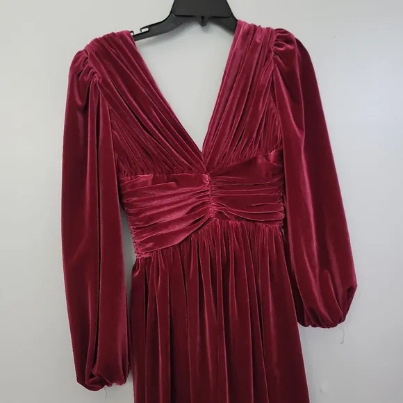 Gianni Bini Mariah 3/4 Sleeve Plunging V-Neck Velvet A-Line Dress