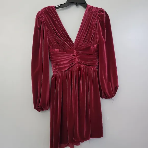 Gianni Bini Mariah 3/4 Sleeve Plunging V-Neck Velvet A-Line Dress