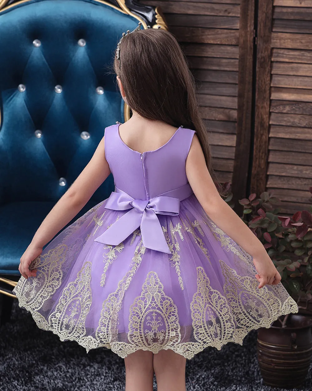 Girls Sleeveless Embroidered Wedding Dress Up Knee-length Pageant Dress
