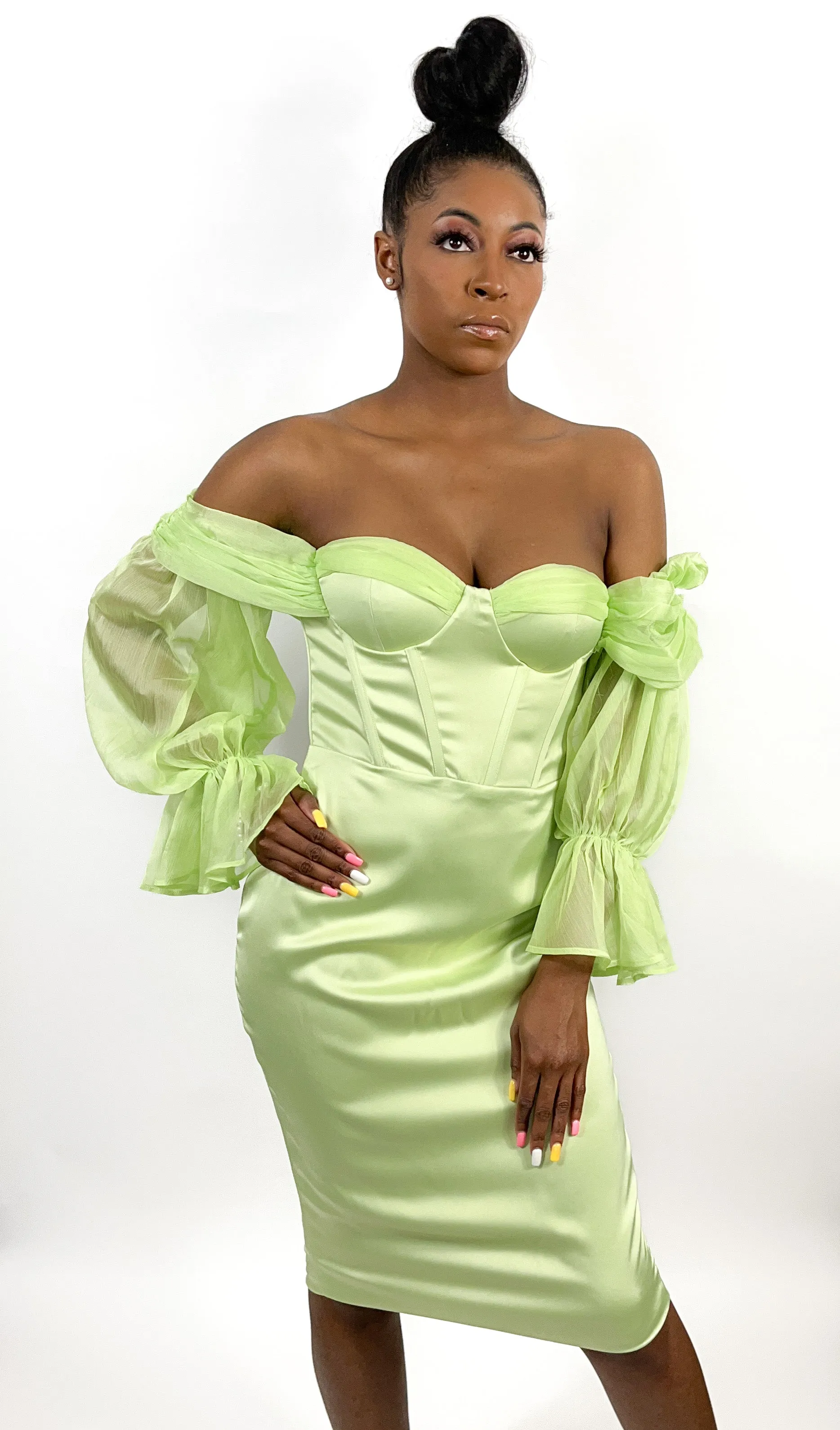 Green Off-Shoulder Ruffle Sleeve Dress