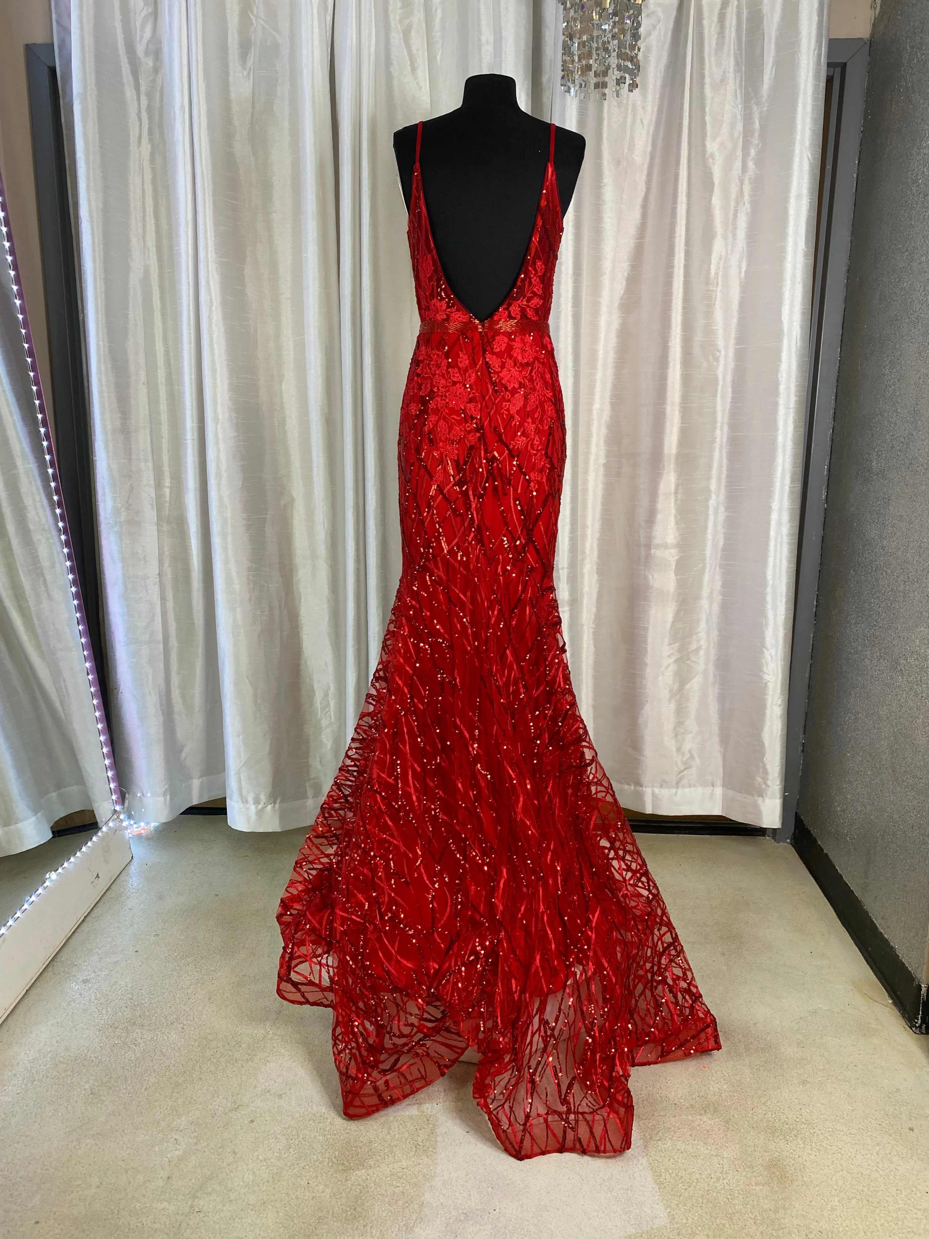 JOVANI Style 02245 Red Long Beaded Gown Size 4 NWT