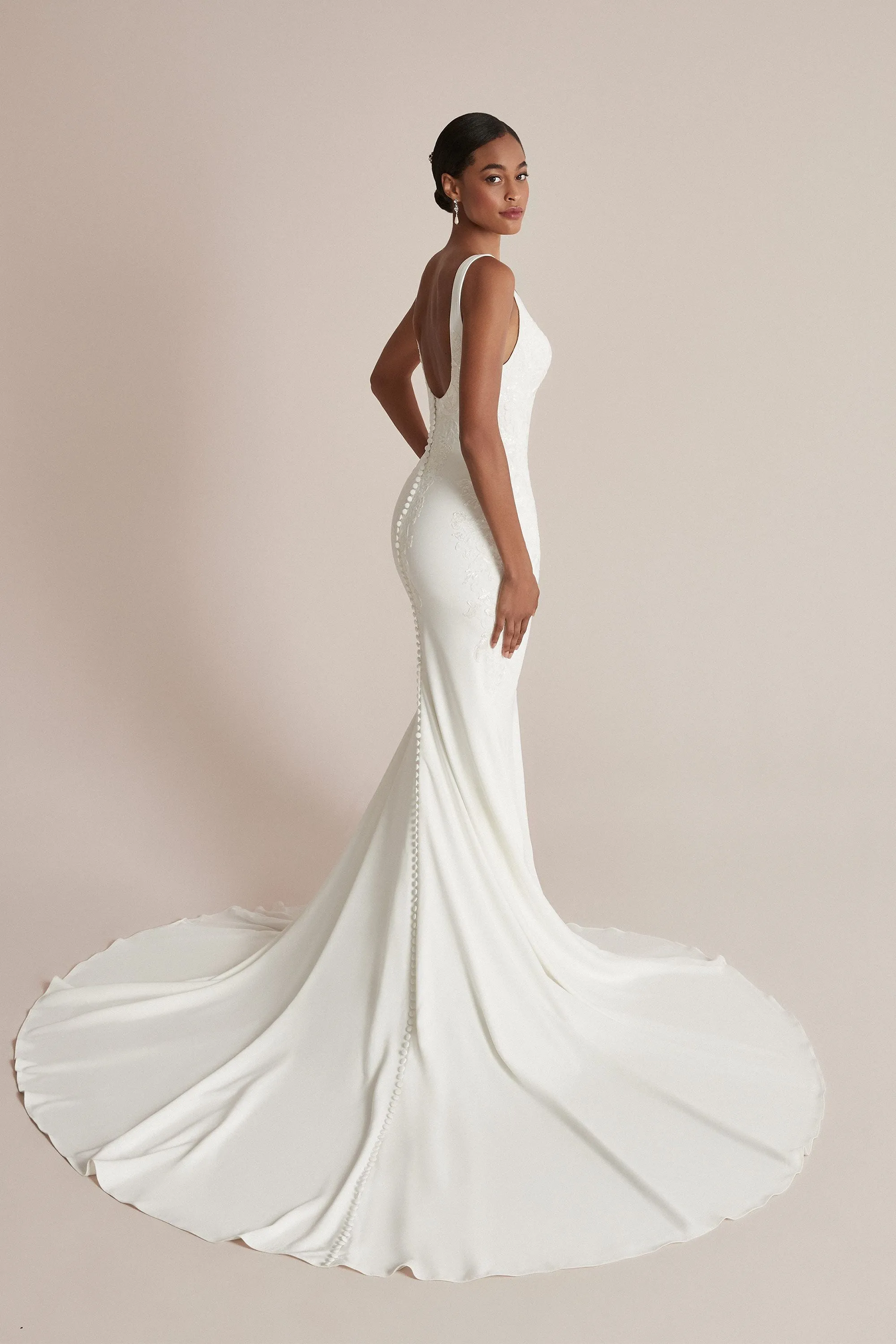 Justin Alexander - Style Cora