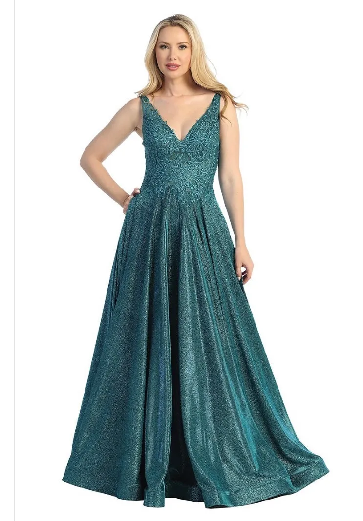 Let’s Evening Gowns 7708L