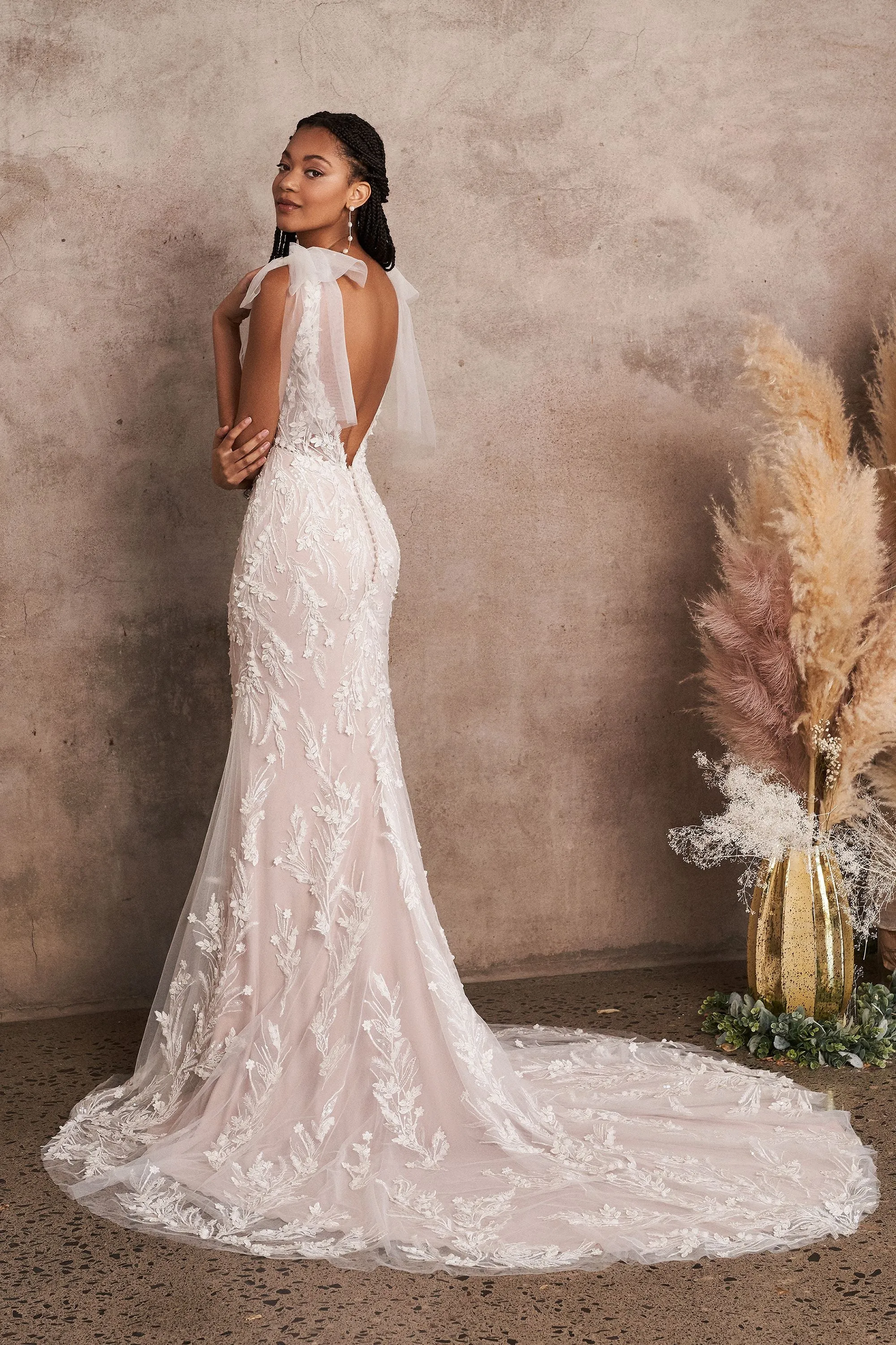 Lillian West - Style 66212