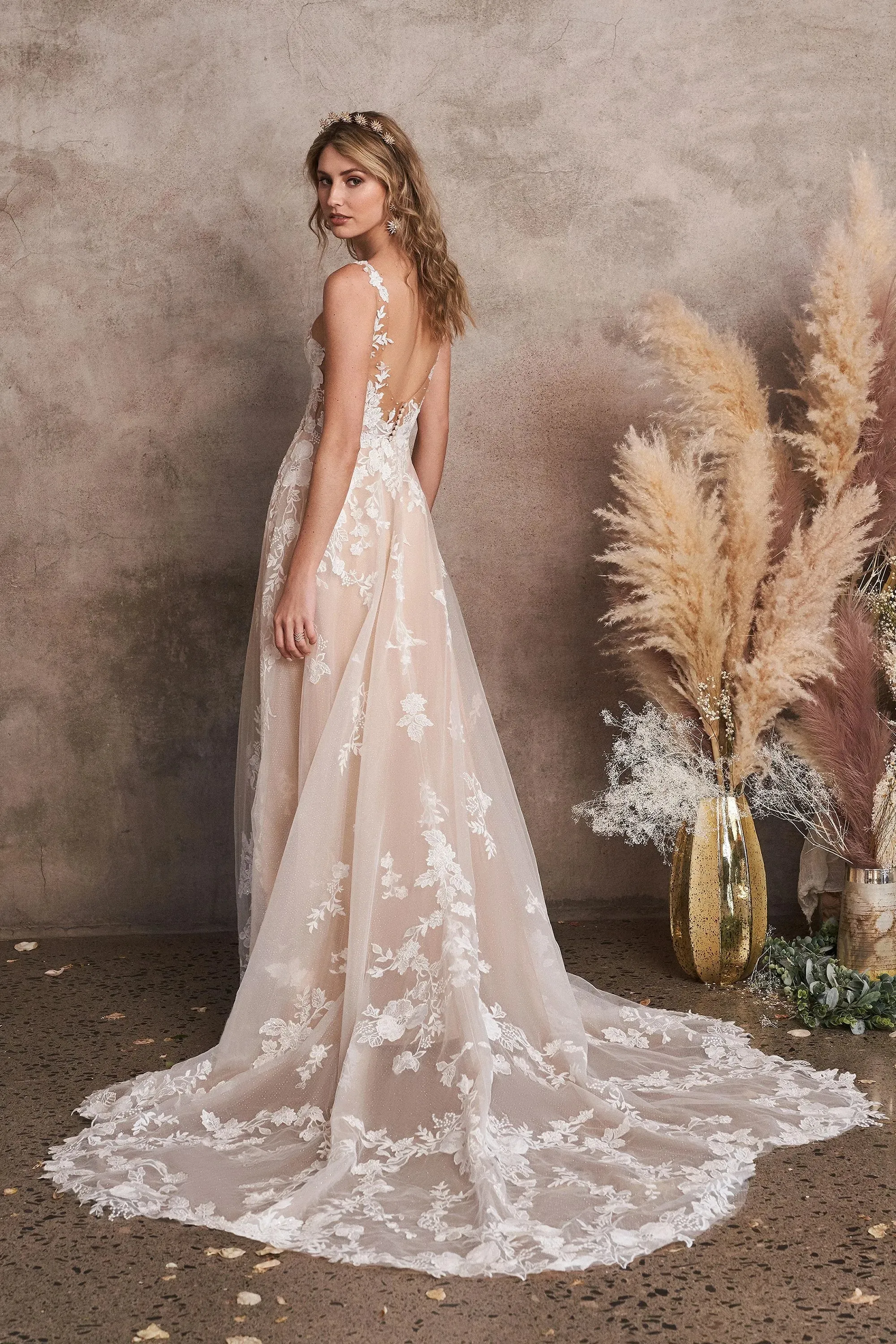 Lillian West - Style 66222