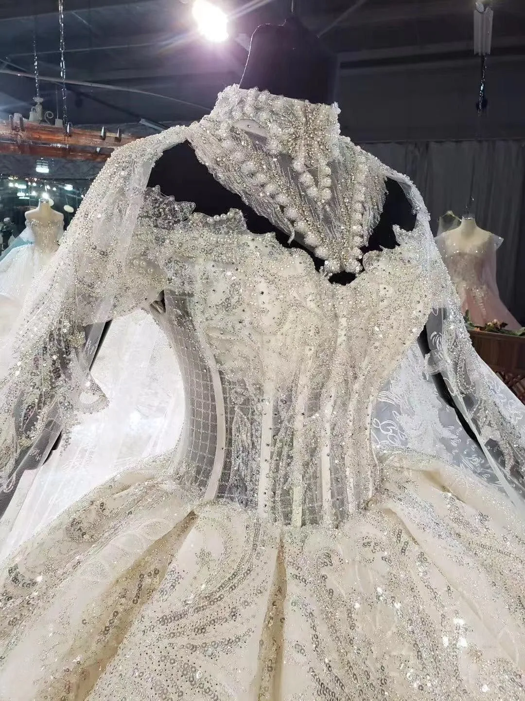 Long Sleeve Gorgeous Ball Gown Wedding Dress