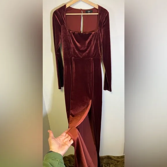 Lulu’s Lovely And Luminous Rust Velvet Long Sleeve Maxi Dress Gown Size Medium
