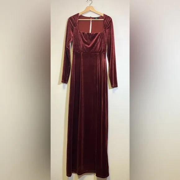 Lulu’s Lovely And Luminous Rust Velvet Long Sleeve Maxi Dress Gown Size Medium