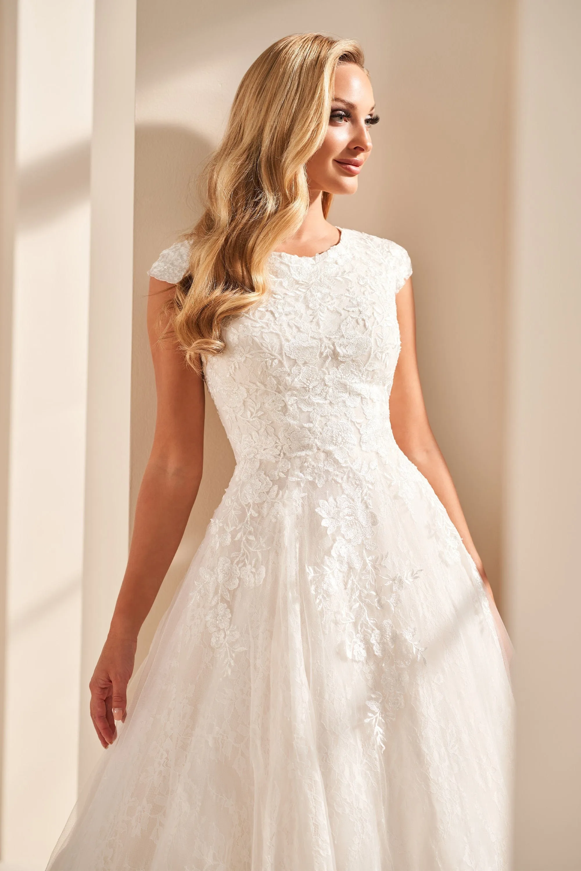 Modest by Mon Cheri: MOD1801