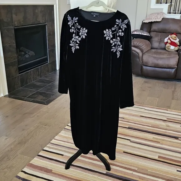 Nwot Eloquii black velvet dress knee length size20