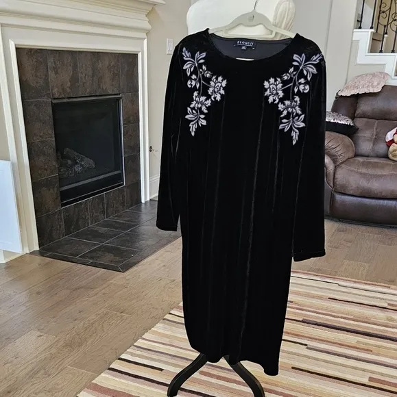 Nwot Eloquii black velvet dress knee length size20