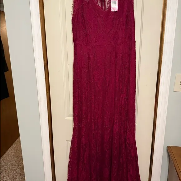NWT Torrid Scalloped red Lace Maxi Dress size 14