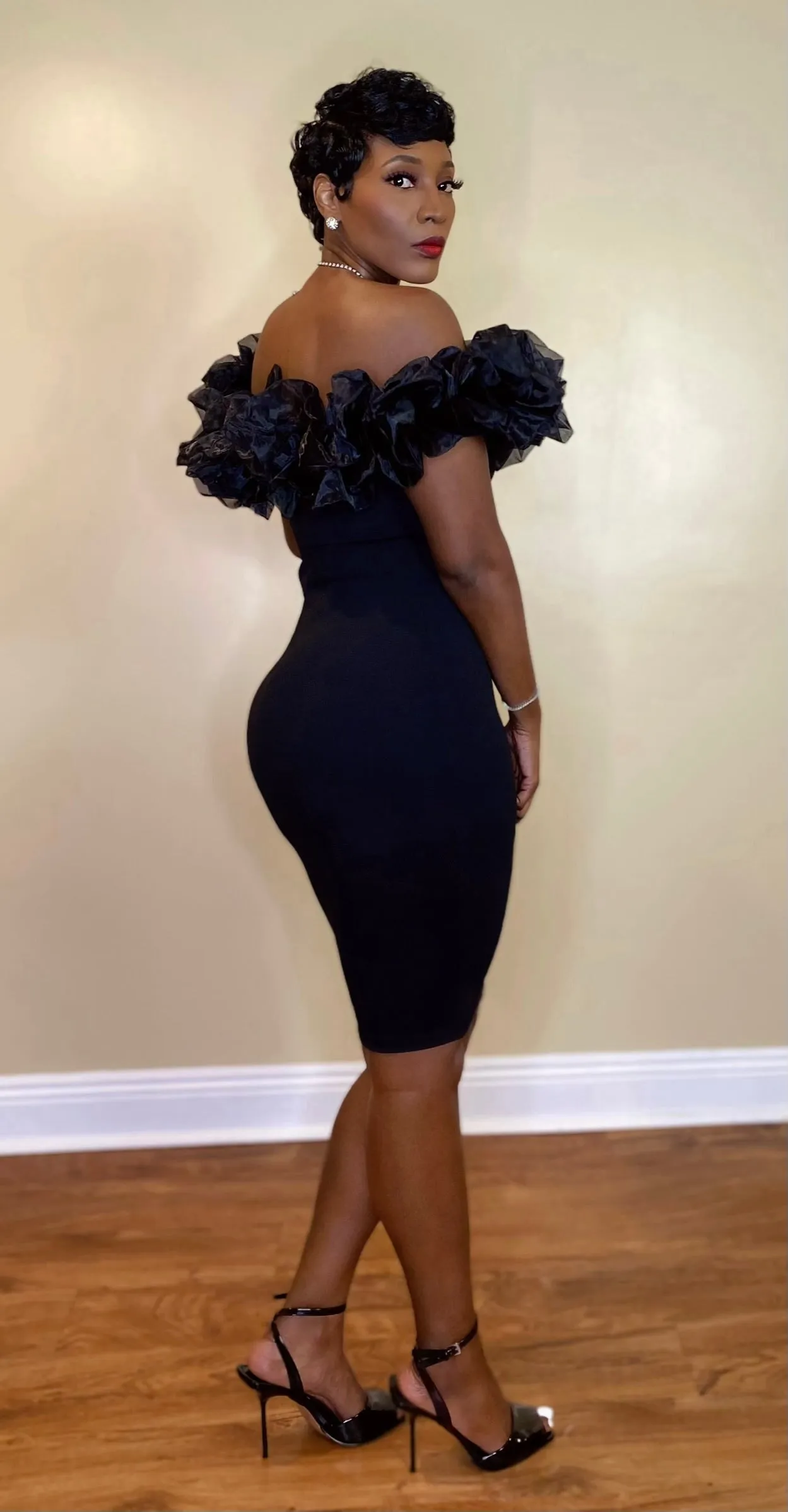 OFF THE SHOULDER RUFFLE DRESS