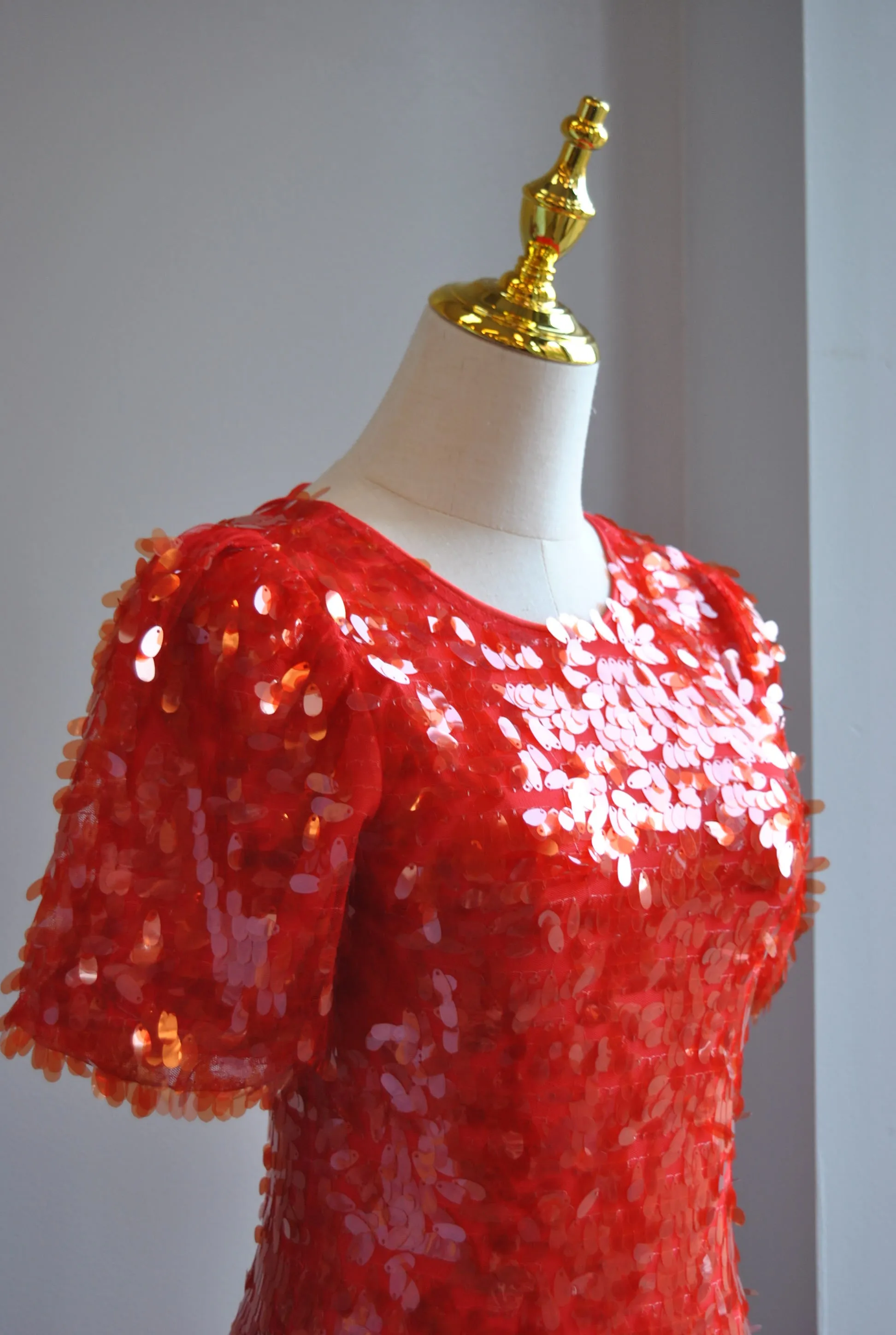 RED SEQUIN MINI PARTY DRESS WITH TIE BACK