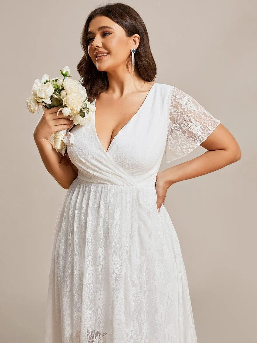 Robe de soirée en dentelle plissée à manches courtes et col en V