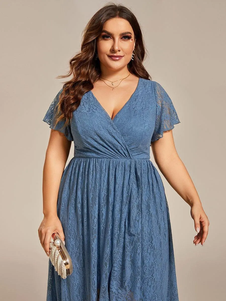 Robe de soirée en dentelle plissée à manches courtes et col en V