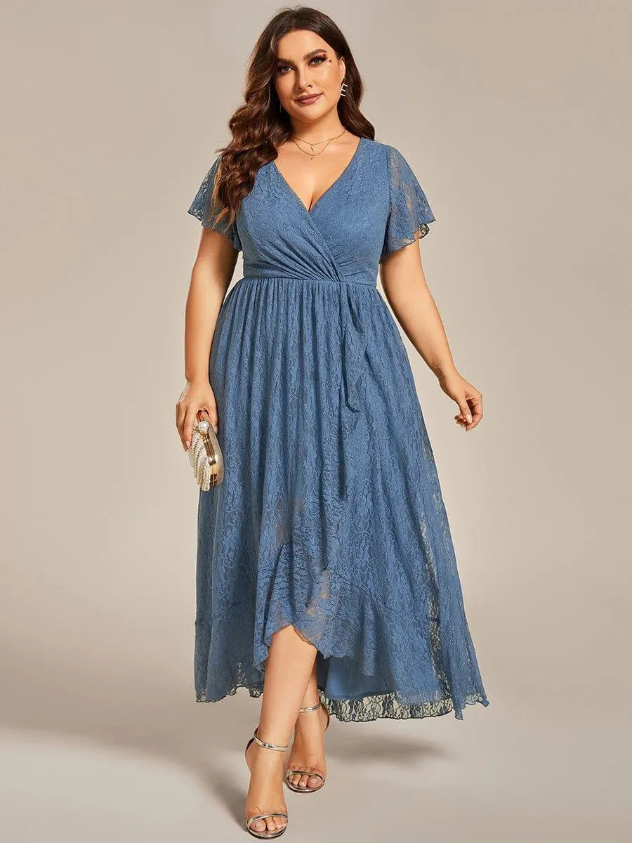 Robe de soirée en dentelle plissée à manches courtes et col en V