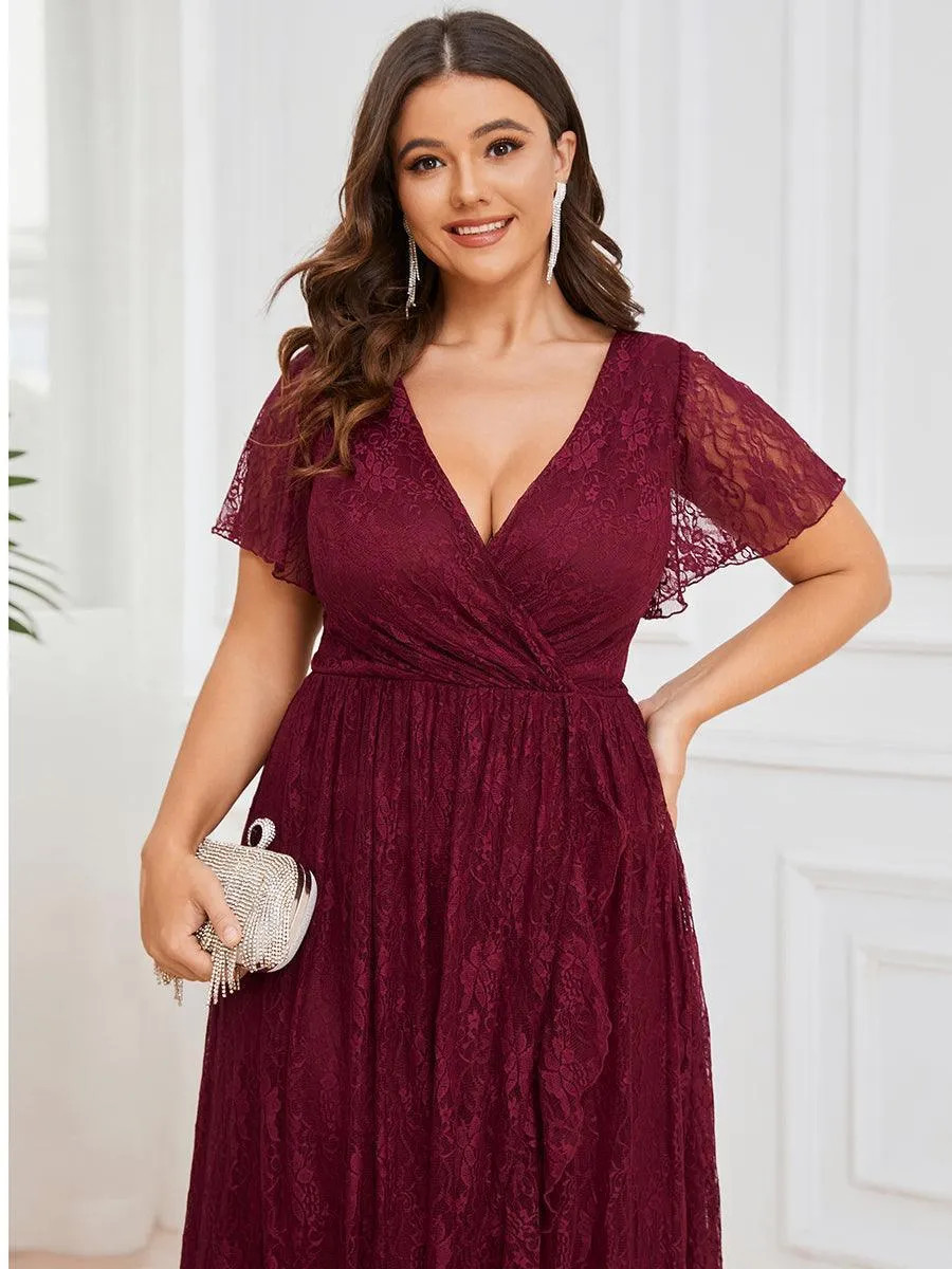 Robe de soirée en dentelle plissée à manches courtes et col en V