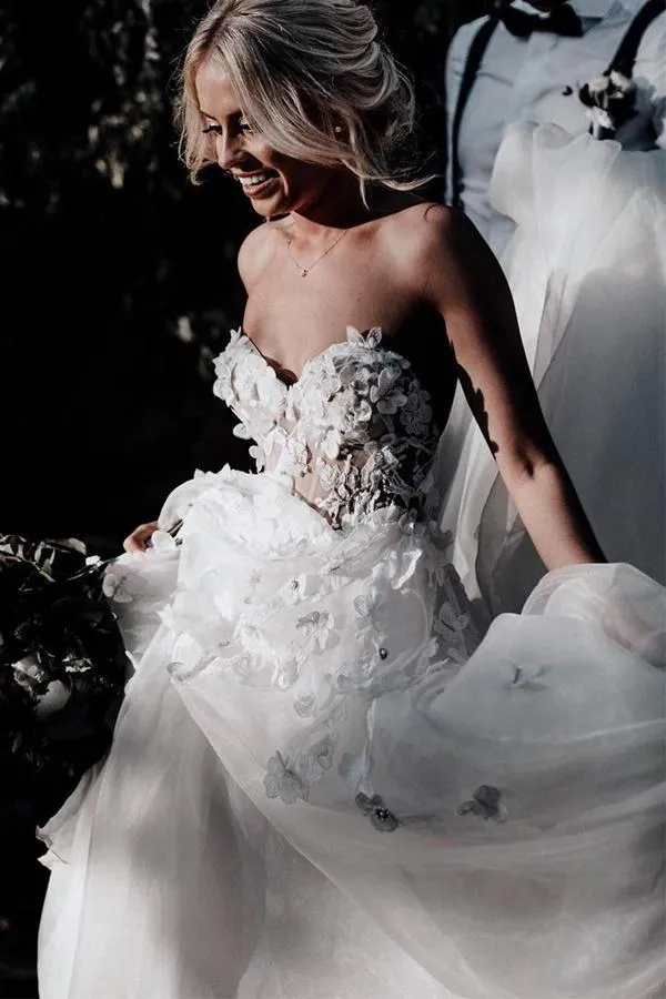 Romantic Floral Appliqued Boho Tulle A-line Sweetheart Wedding Dress, SW341