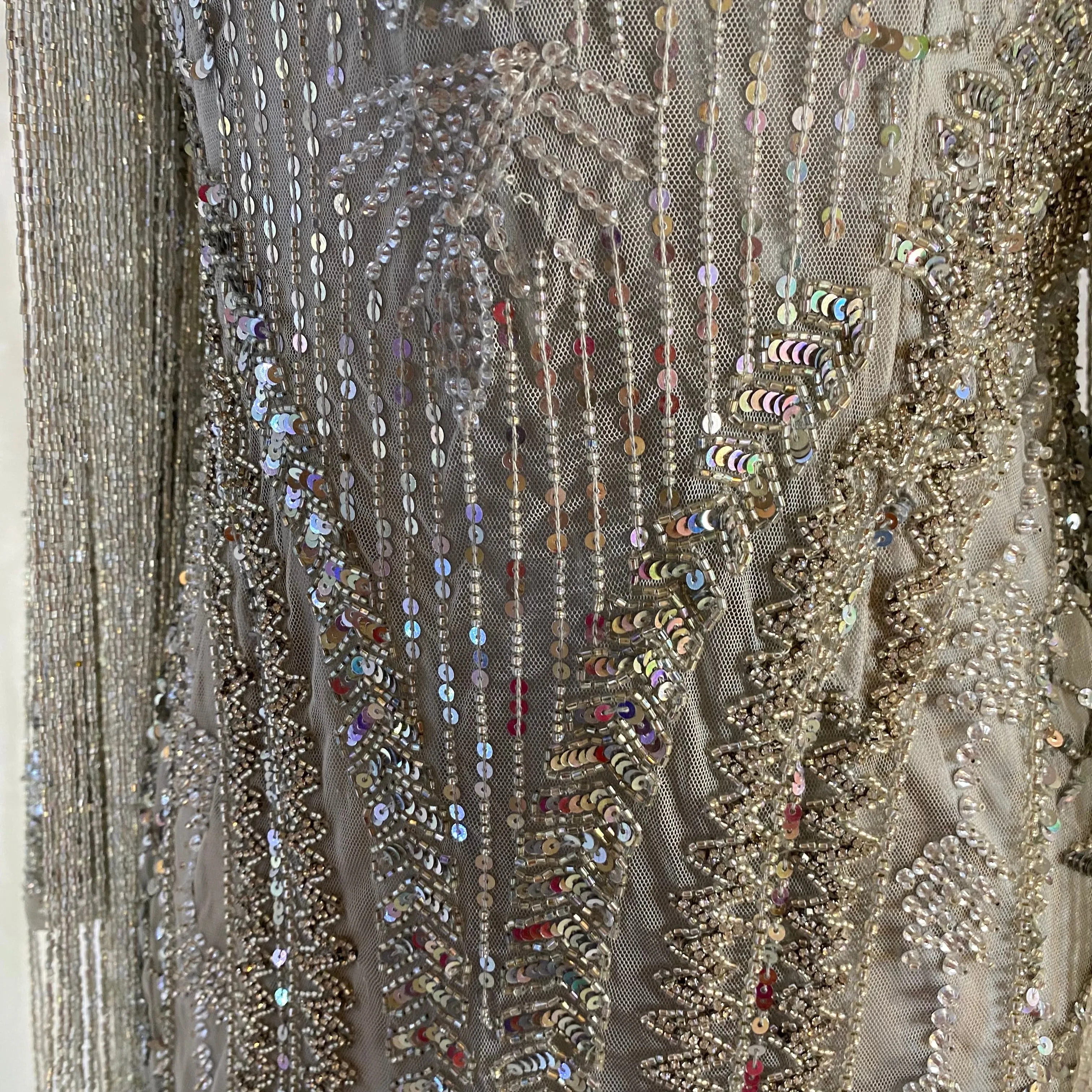 SHERRI HILL Style 53034 Short Beaded Fringe Gown Silver Size 0