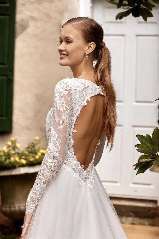 Sincerity Size 6 44274 Ivory/Nude Gown
