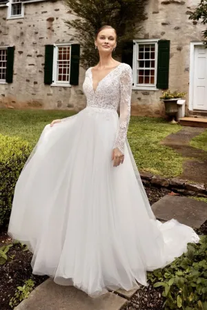 Sincerity Size 6 44274 Ivory/Nude Gown