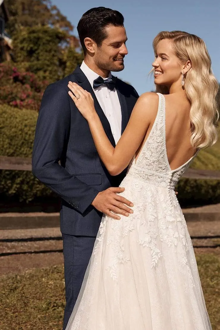 Sophia Tolli: Y22066 - Annika