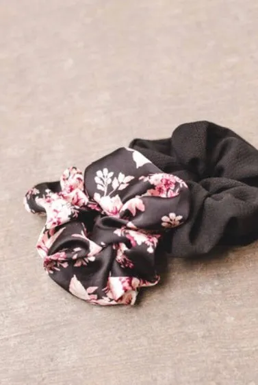 Throwback Scrunchie
