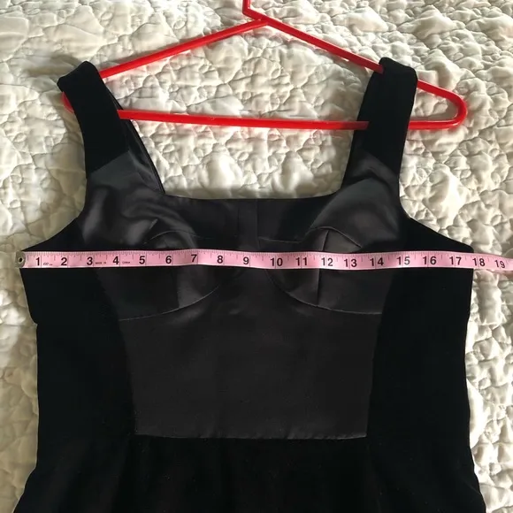 TOP SHOP VELVET LITTLE BLACK DRESS NWT SIZE 8