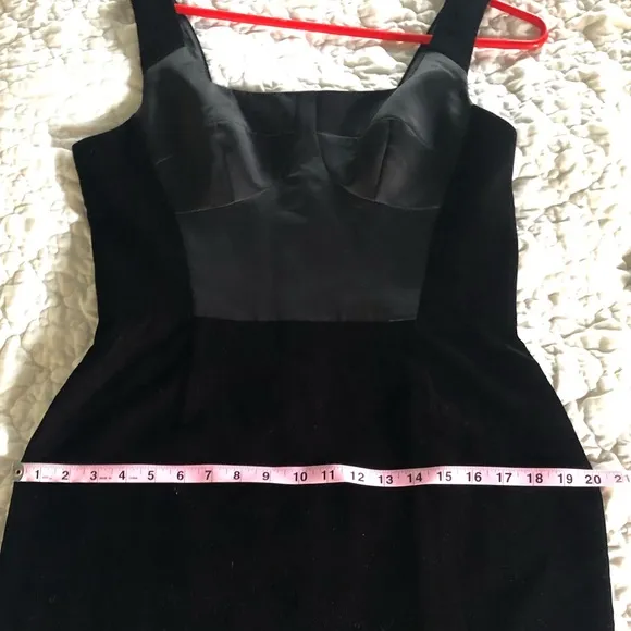 TOP SHOP VELVET LITTLE BLACK DRESS NWT SIZE 8