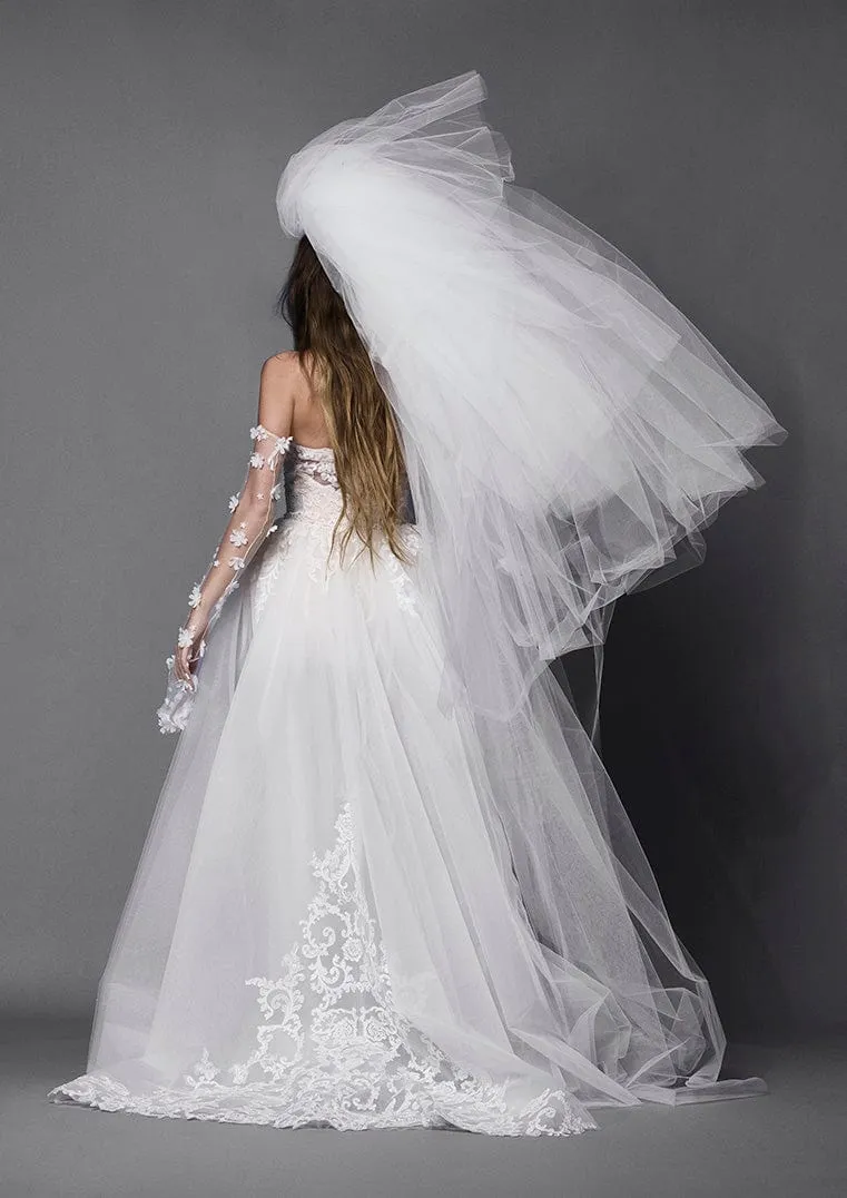 Vera Wang: Ares