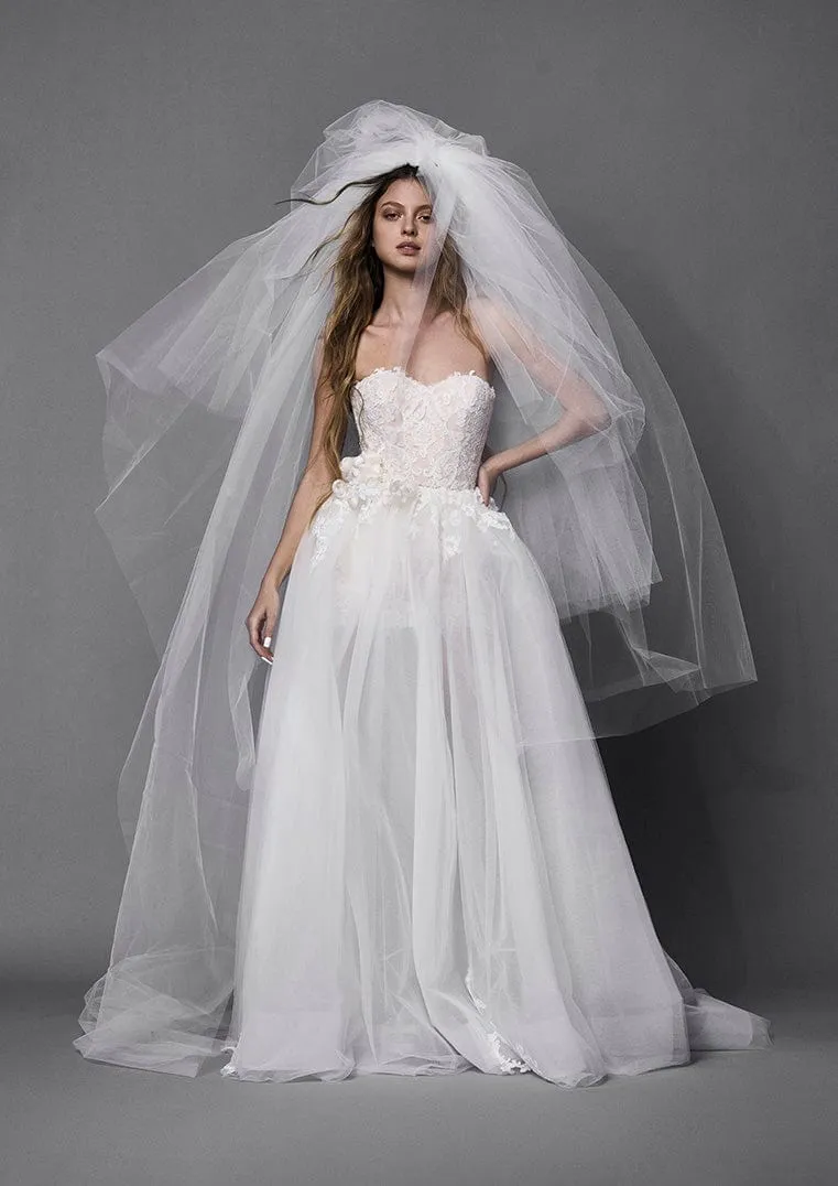 Vera Wang: Ares